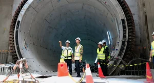 gibran-tekankan-pentingnya-proyek-mrt-jakarta-fase-2a-glodok-kota-selesai-tepat-waktu