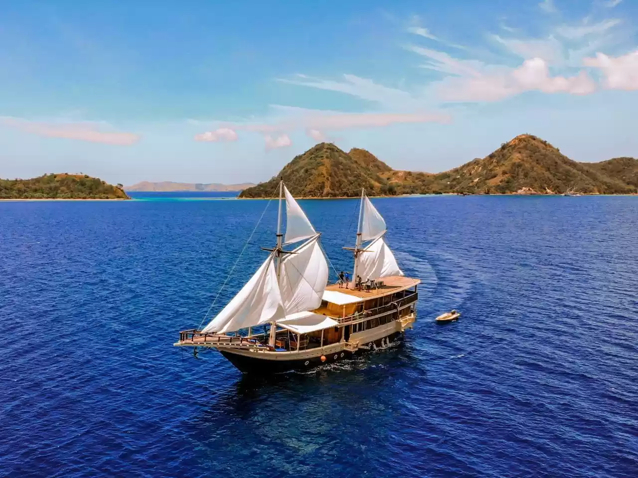 labuan-bajo-destinasi-wisata-yang-menyuguhkan-keindahan-alam-dan-budaya-lokal